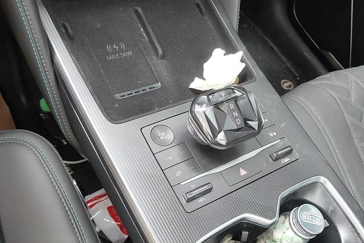 Used BYD Song L DM-i 2025 Intelligent Driving Version 112 km Beyond-Range Type Gear Lever