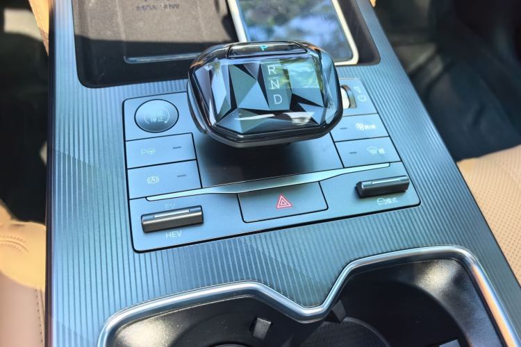 Used BYD Song L DM-i 2025 Intelligent Driving Version 160 km Beyond-Range Type Gear Lever