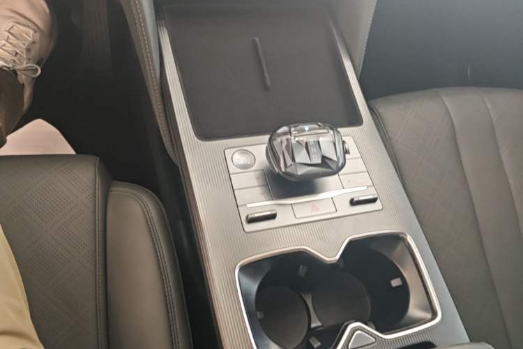 Used BYD Song L DM-i 2025 Intelligent Driving Version 112 km Leading Trim Gear Lever