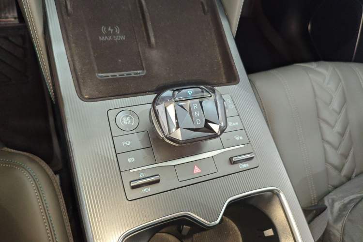 Used BYD Song L DM-i 2025 Intelligent Driving Version 160 km Excellence Edition Gear Lever