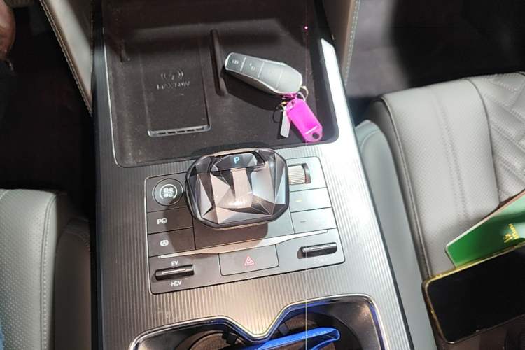 Used BYD Song L DM-i 2025 Intelligent Driving Version 160 km Excellence Edition Gear Lever