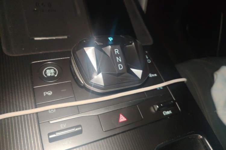 Used BYD Song L DM-i 2025 Intelligent Driving Version 112 km Leading Trim Gear Lever