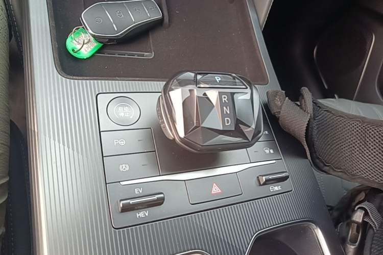 Used BYD Song L DM-i 2025 Intelligent Driving Version 160 km Excellence Edition Gear Lever