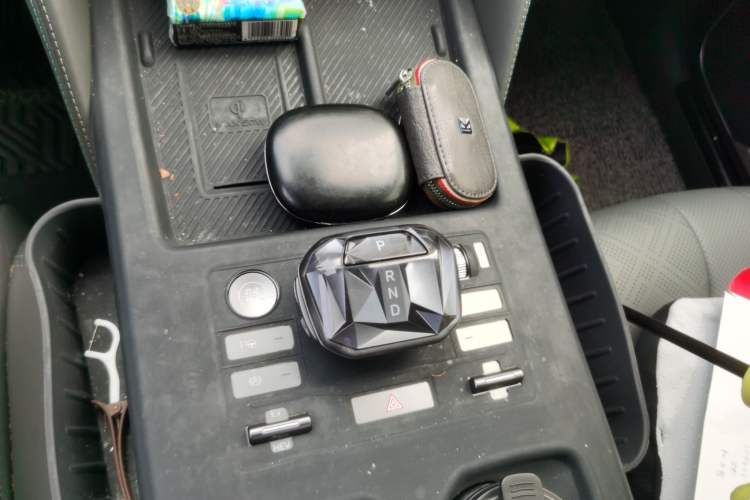 Used BYD Song L DM-i 2025 Intelligent Driving Version 112 km Leading Trim Gear Lever