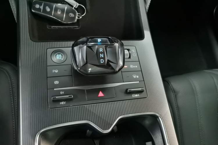 Used BYD Song L DM-i 2025 Intelligent Driving Version 160 km Beyond-Range Type Gear Lever