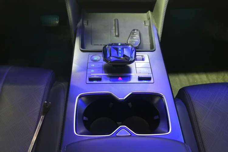 Used BYD Song L DM-i 2025 Intelligent Driving Version 112 km Leading Trim Gear Lever