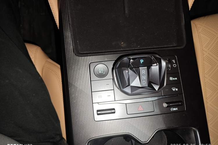 Used BYD Song L DM-i 2025 Intelligent Driving Version 112 km Leading Trim Gear Lever