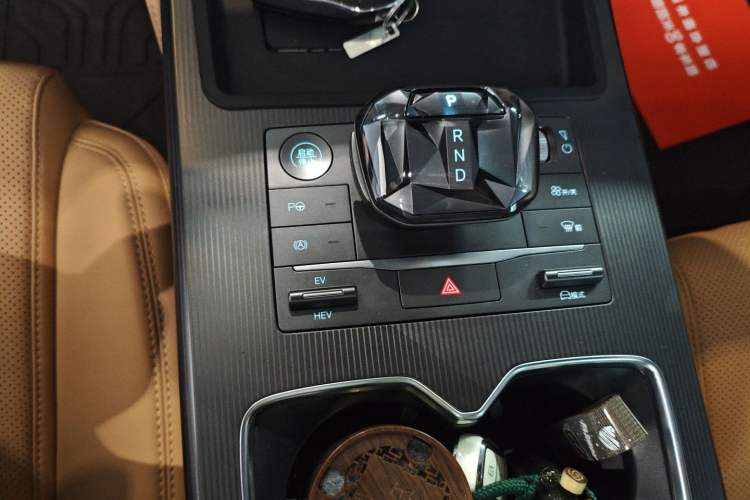 Used BYD Song L DM-i 2025 Intelligent Driving Version 112 km Beyond-Range Type Gear Lever