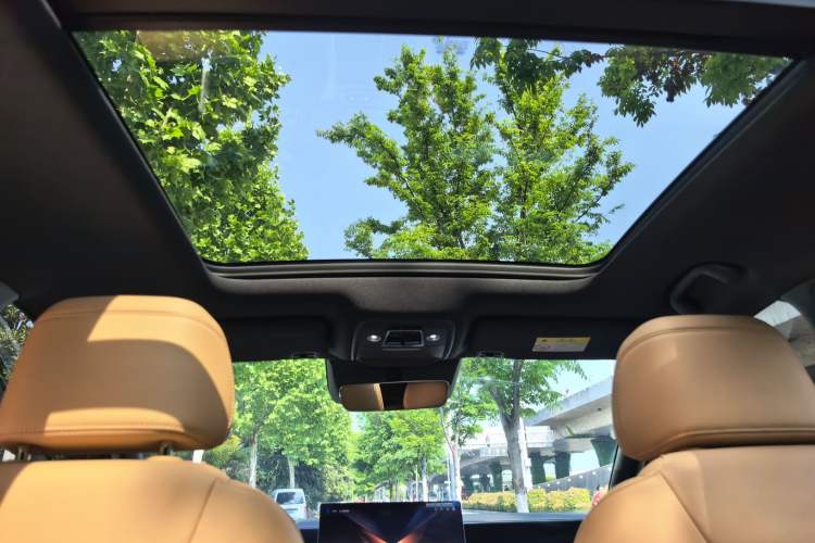 Used BYD Song L DM-i 2025 Intelligent Driving Version 160 km Beyond-Range Type Headliner