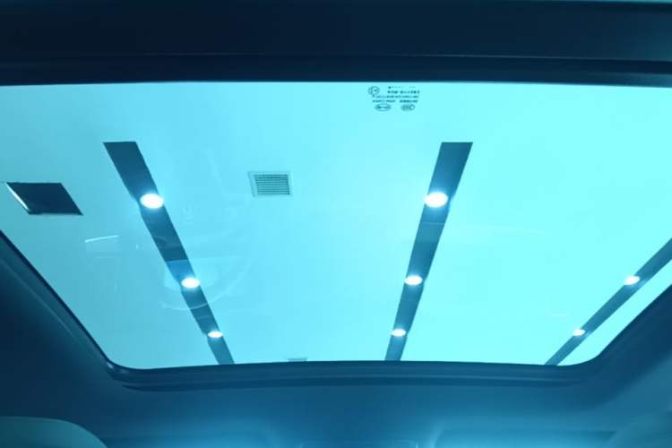 Used BYD Song L DM-i 2025 Intelligent Driving Version 112 km Beyond-Range Type Headliner
