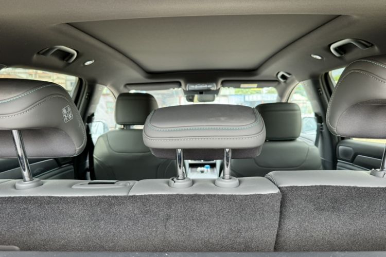 Used BYD Song L DM-i 2025 Intelligent Driving Version 160 km Beyond-Range Type Headliner