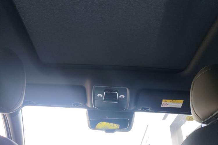 Used BYD Song L DM-i 2025 Intelligent Driving Version 160 km Beyond-Range Type Headliner