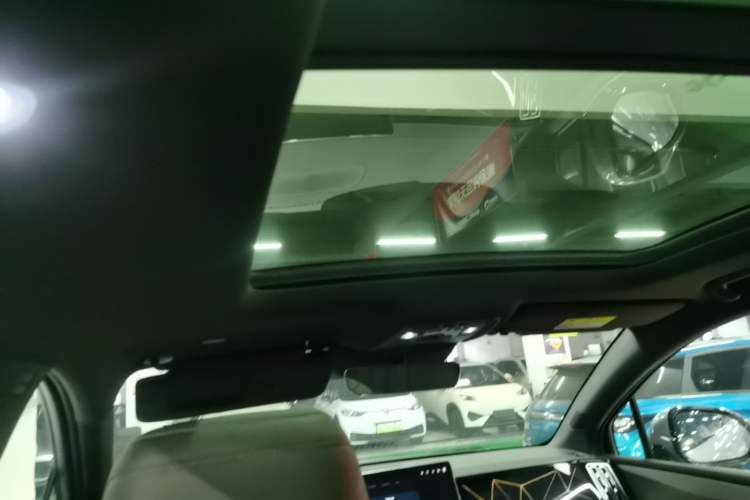 Used BYD Song L DM-i 2025 Intelligent Driving Version 160 km Beyond-Range Type Headliner