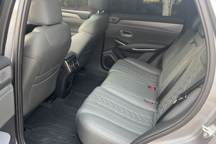 Used BYD Song L DM-i 2025 Intelligent Driving Version 112 km Beyond-Range Type Interior 1
