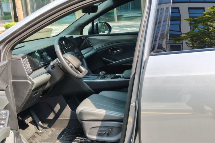 Used BYD Song L DM-i 2025 Intelligent Driving Version 112 km Leading Trim Interior 1