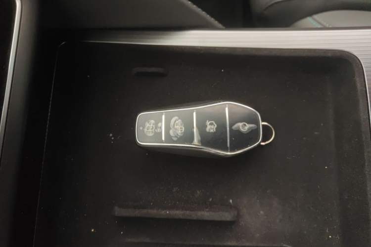 Used BYD Song L DM-i 2025 Intelligent Driving Version 112 km Beyond-Range Type Interior 1