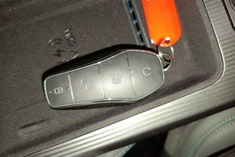 Used BYD Song L DM-i 2025 Intelligent Driving Version 160 km Excellence Edition Interior 1