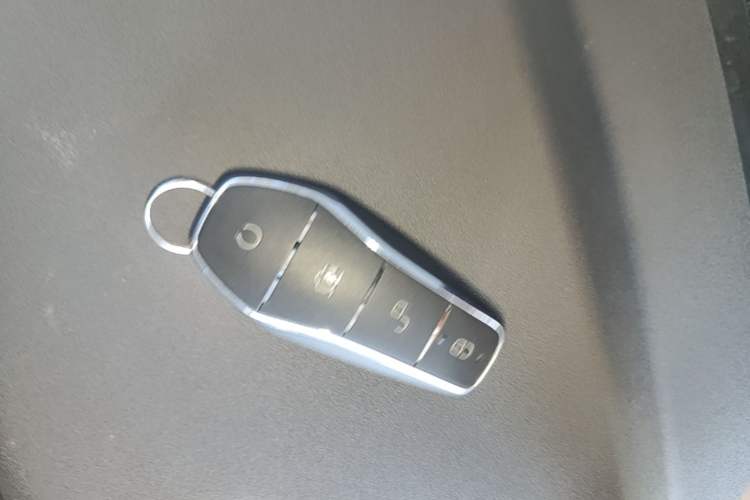 Used BYD Song L DM-i 2025 Intelligent Driving Version 160 km Beyond-Range Type Interior 1