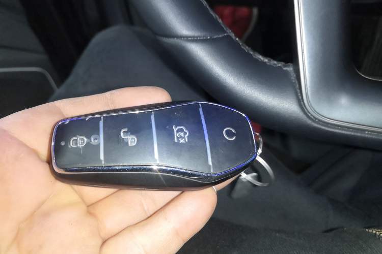 Used BYD Song L DM-i 2025 Intelligent Driving Version 112 km Leading Trim Interior 1