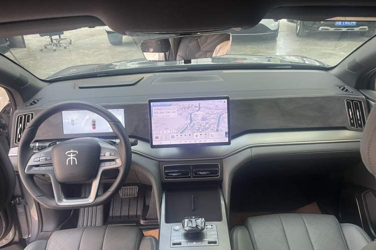 Used BYD Song L DM-i 2025 Intelligent Driving Version 112 km Leading Trim Interior 2