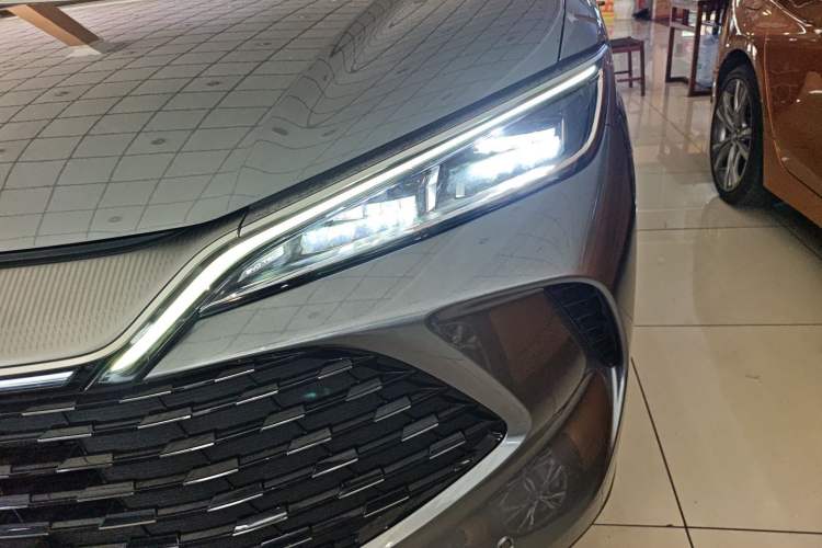 Used BYD Song L DM-i 2025 Intelligent Driving Version 160 km Beyond-Range Type Left Front Headlight