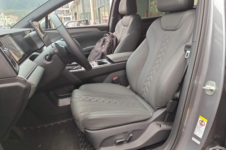 Used BYD Song L DM-i 2025 Intelligent Driving Version 160 km Beyond-Range Type Left Front Seat