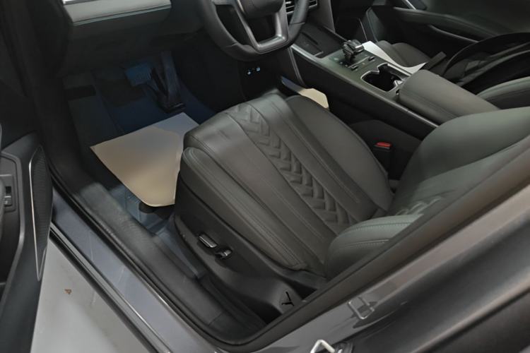 Used BYD Song L DM-i 2025 Intelligent Driving Version 112 km Beyond-Range Type Left Front Seat