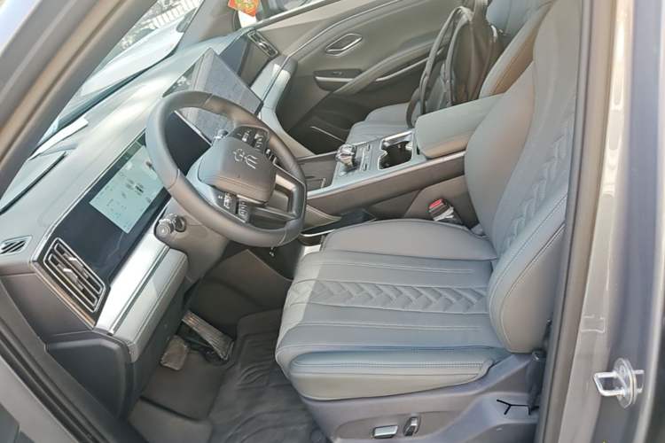 Used BYD Song L DM-i 2025 Intelligent Driving Version 112 km Beyond-Range Type Left Front Seat