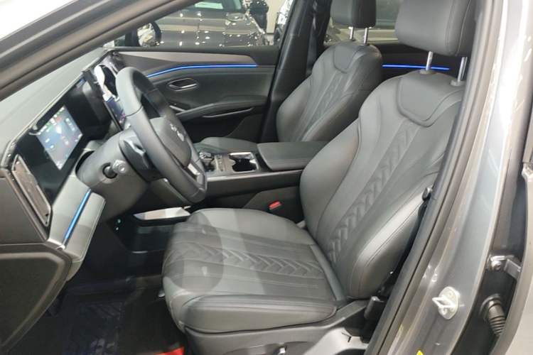 Used BYD Song L DM-i 2025 Intelligent Driving Version 112 km Beyond-Range Type Left Front Seat