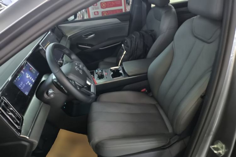 Used BYD Song L DM-i 2025 Intelligent Driving Version 112 km Leading Trim Left Front Seat