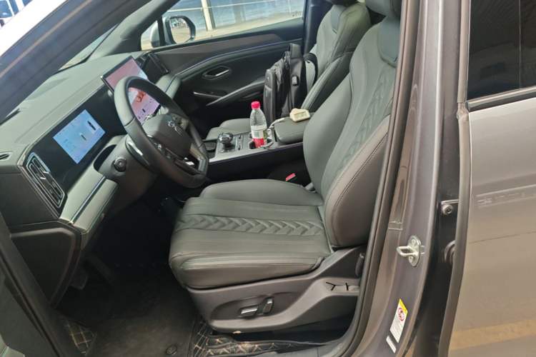 Used BYD Song L DM-i 2025 Intelligent Driving Version 160 km Beyond-Range Type Left Front Seat