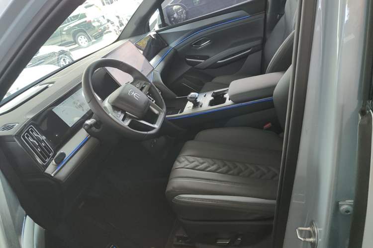 Used BYD Song L DM-i 2025 Intelligent Driving Version 160 km Beyond-Range Type Left Front Seat