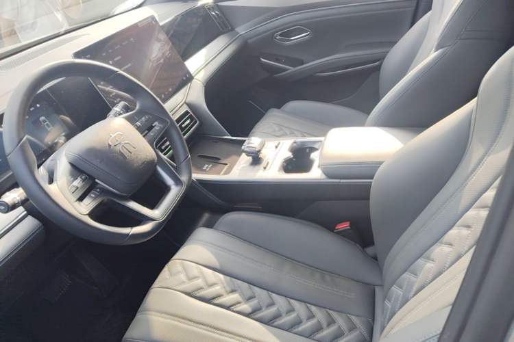 Used BYD Song L DM-i 2025 Intelligent Driving Version 112 km Beyond-Range Type Left Front Seat