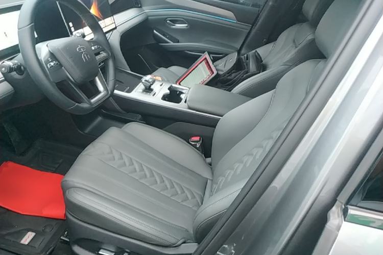 Used BYD Song L DM-i 2025 Intelligent Driving Version 112 km Beyond-Range Type Left Front Seat