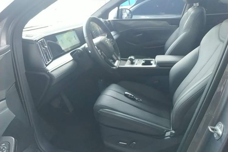 Used BYD Song L DM-i 2025 Intelligent Driving Version 112 km Leading Trim Left Front Seat