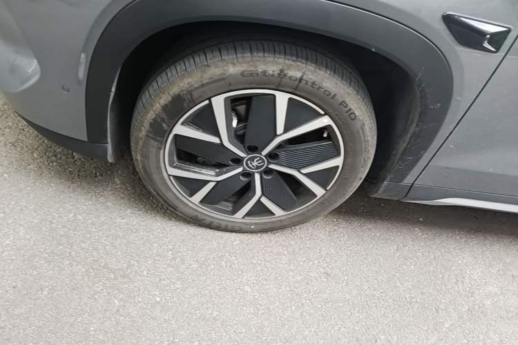 Used BYD Song L DM-i 2025 Intelligent Driving Version 160 km Excellence Edition Left Front Wheel Hub