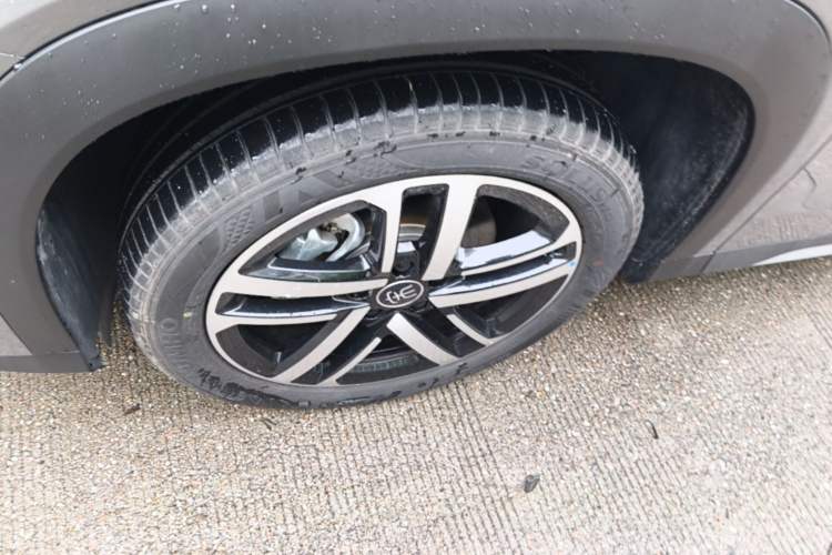 Used BYD Song L DM-i 2025 Intelligent Driving Version 112 km Beyond-Range Type Left Front Wheel Hub
