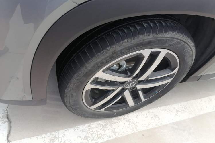 Used BYD Song L DM-i 2025 Intelligent Driving Version 112 km Beyond-Range Type Left Front Wheel Hub
