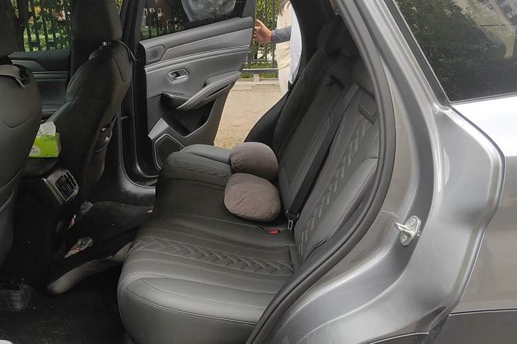 Used BYD Song L DM-i 2025 Intelligent Driving Version 112 km Beyond-Range Type Left Rear Seat