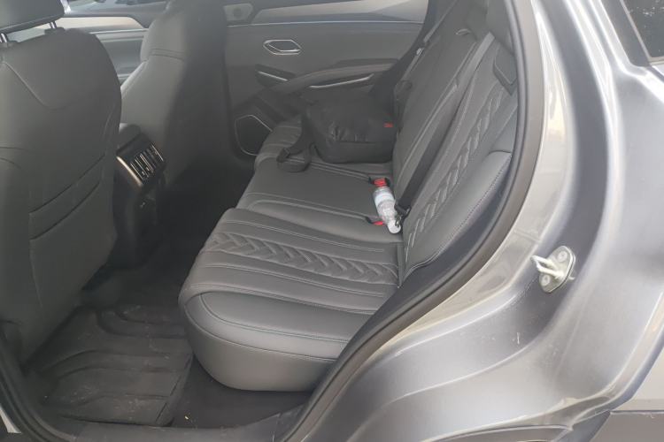 Used BYD Song L DM-i 2025 Intelligent Driving Version 112 km Beyond-Range Type Left Rear Seat