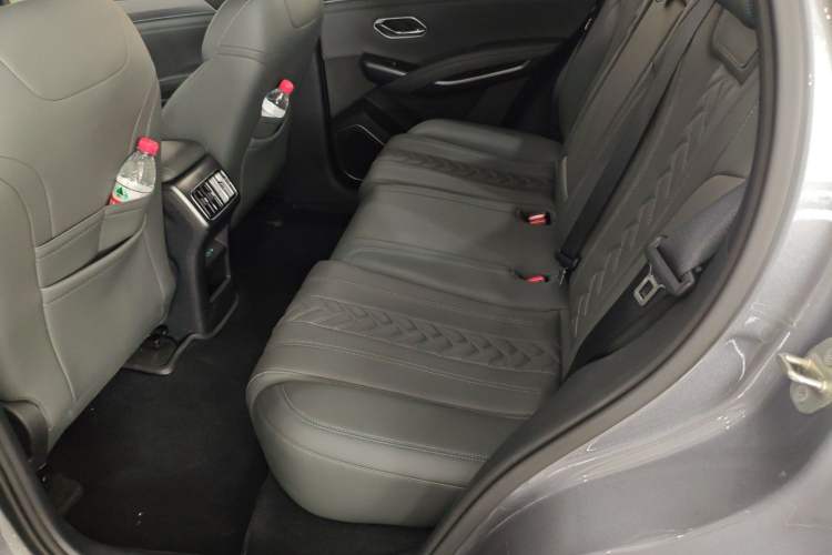 Used BYD Song L DM-i 2025 Intelligent Driving Version 160 km Excellence Edition Left Rear Seat