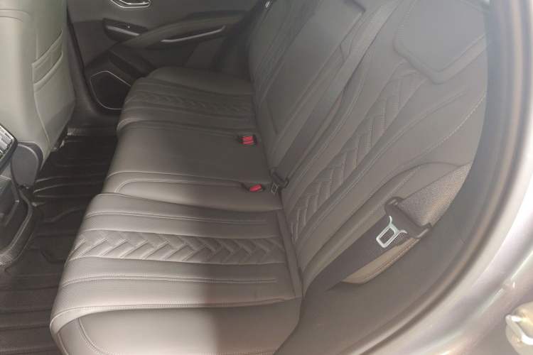 Used BYD Song L DM-i 2025 Intelligent Driving Version 160 km Excellence Edition Left Rear Seat