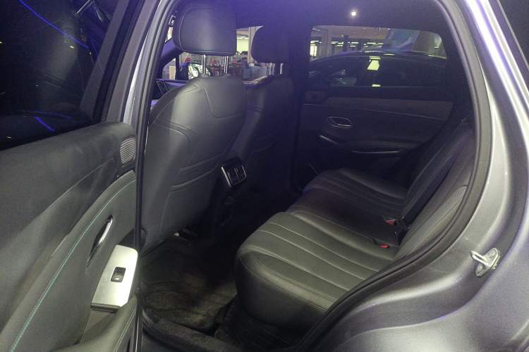 Used BYD Song L DM-i 2025 Intelligent Driving Version 112 km Leading Trim Left Rear Seat