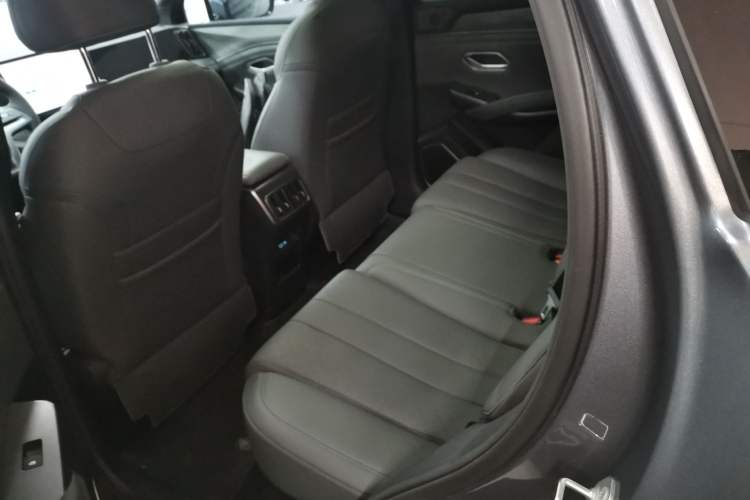 Used BYD Song L DM-i 2025 Intelligent Driving Version 112 km Leading Trim Left Rear Seat
