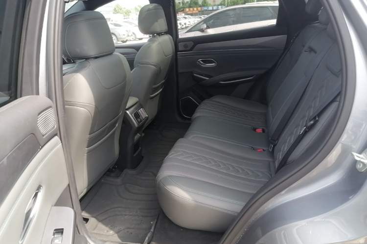Used BYD Song L DM-i 2025 Intelligent Driving Version 112 km Beyond-Range Type Left Rear Seat