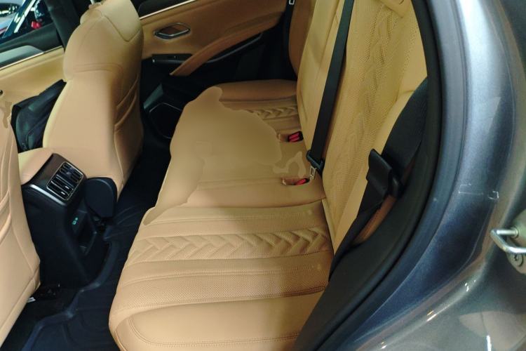 Used BYD Song L DM-i 2025 Intelligent Driving Version 112 km Beyond-Range Type Left Rear Seat
