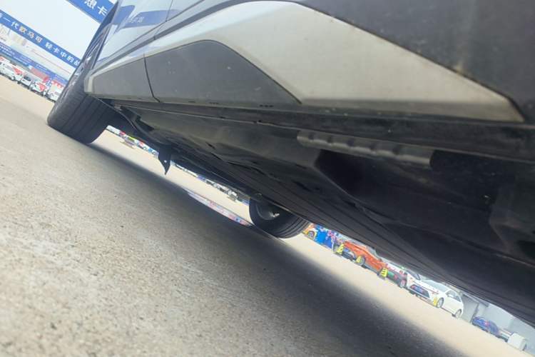 Used BYD Song L DM-i 2025 Intelligent Driving Version 160 km Beyond-Range Type Left Side Sill
