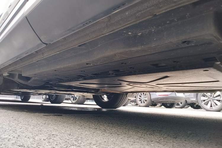 Used BYD Song L DM-i 2025 Intelligent Driving Version 160 km Beyond-Range Type Left Side Sill