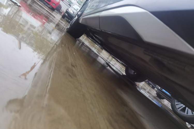 Used BYD Song L DM-i 2025 Intelligent Driving Version 112 km Beyond-Range Type Left Side Sill