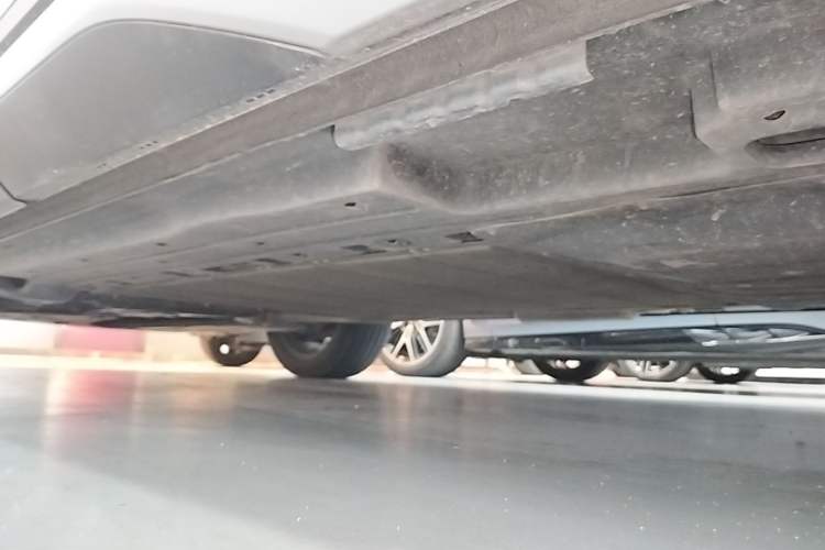 Used BYD Song L DM-i 2025 Intelligent Driving Version 160 km Beyond-Range Type Left Side Sill
